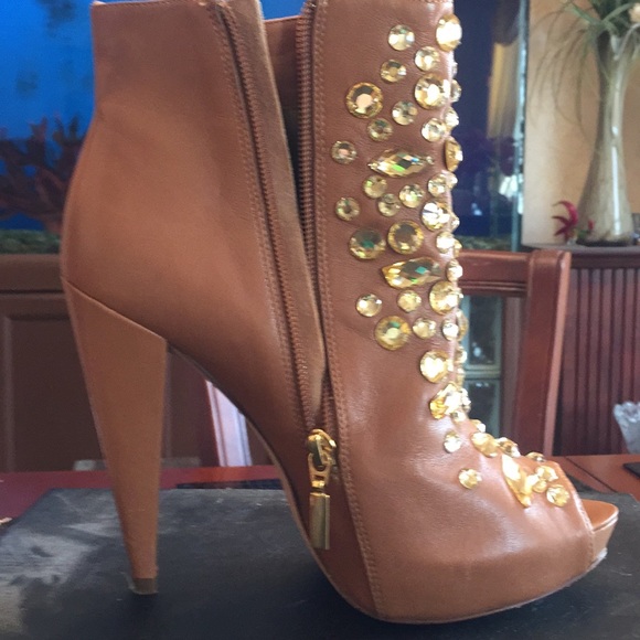 Bling booties with gorgeous stones - Picture 6 of 8